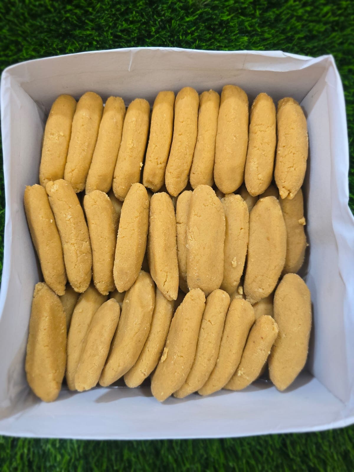 প্যারা সন্দেশ 2 kg= 1400